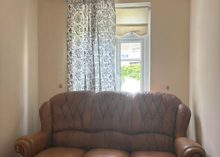 Superb Triple Near Airport - 1 * Дублин