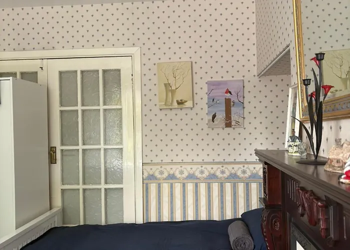 Superb Triple Near Airport - 1 Дублин