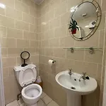 Affittacamere Superb Triple Near Airport - 1 *