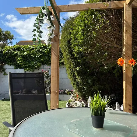 Superb Triple Near Airport - 1 بيت ضيافة