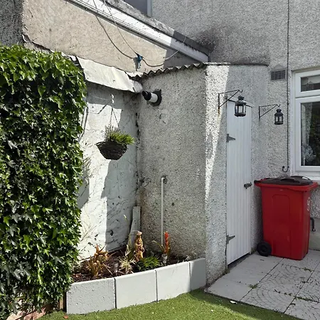 بيت ضيافة Superb Triple Near Airport - 1 دبلن