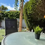 Superb Triple Near Airport - 1 *
